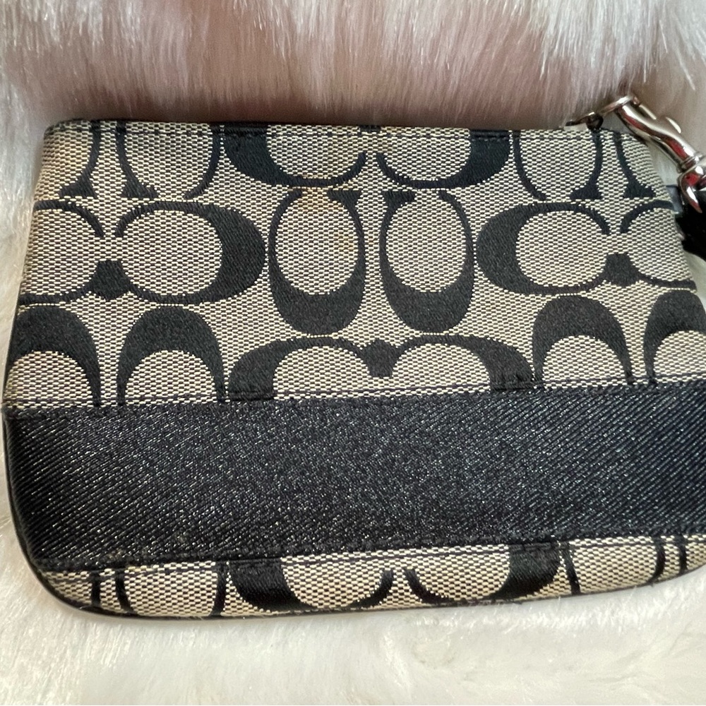 Wristlet